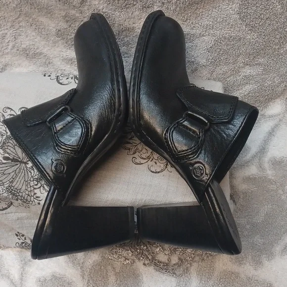 born. Women's Black Heeled Mules Size 6 - Picture 7 of 14